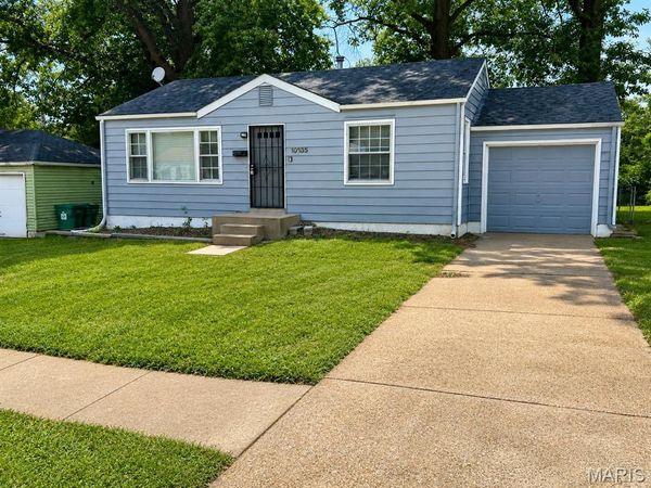 10135 Cabot Drive , St Louis, MO 63137