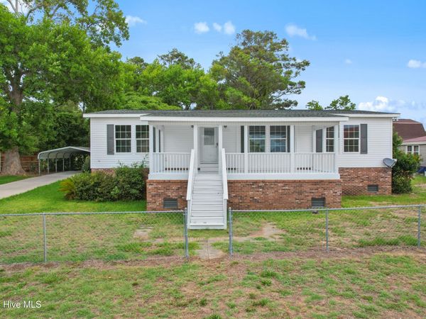 3224 Seacrest Avenue SW, Supply, NC 28462