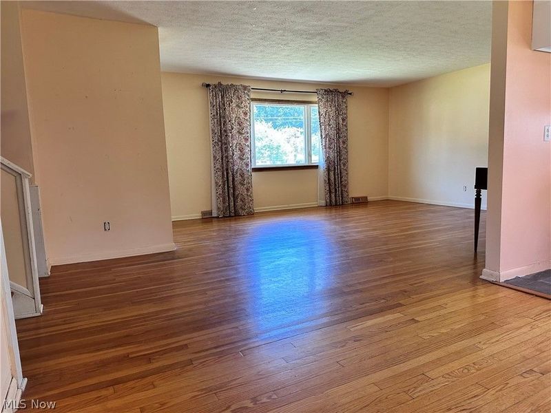 704 Robin Drive, Eastlake, OH 44095 Photo 8