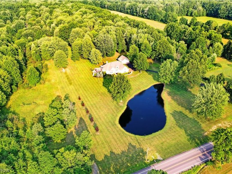 9216 Warren Painesville Road, North Bloomfield, OH 44450 Photo 3