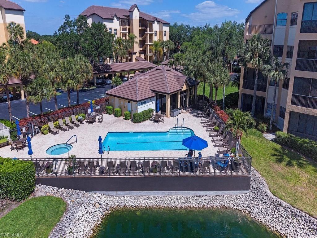 160 Vintage Cir, Unit 202, Naples, FL 34119 Photo