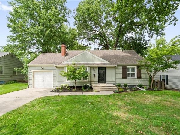 5200 W 72ND Street, Prairie Village, KS 66208