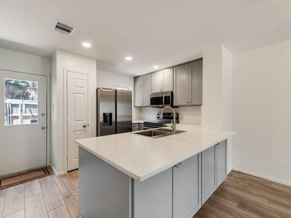 28 Abbey Road, Euless, TX 76039