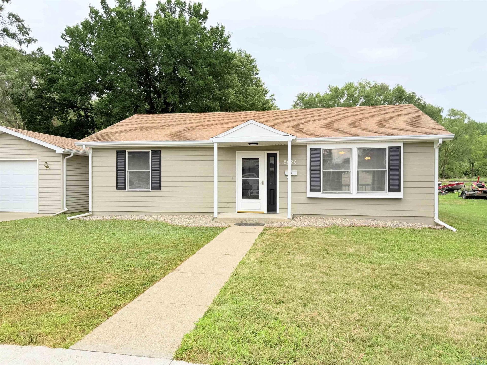 2826 Home St., Sioux City, IA 51109 Main Photo