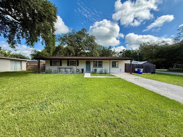 801 W 114TH AVENUE , TAMPA, FL 33612