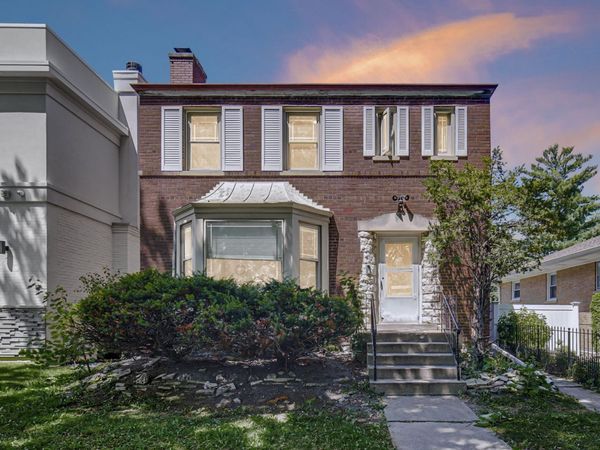 4940 Estes Avenue , Skokie, IL 60077