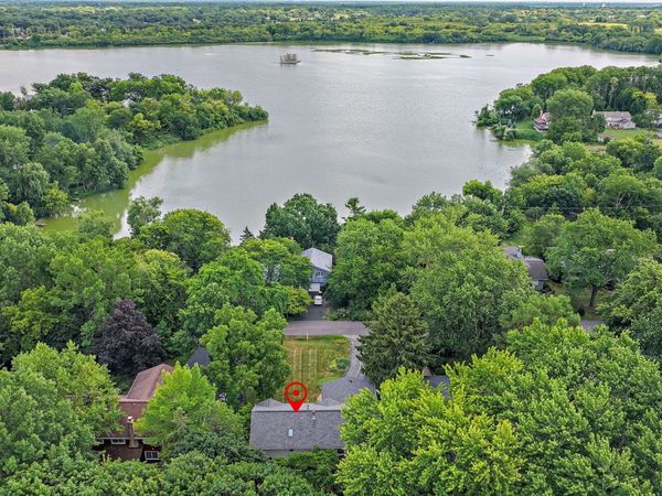910 Division Street , Barrington, IL 60010