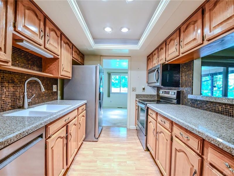 2228 E Whipp Road, Kettering, OH 45440 Photo 10