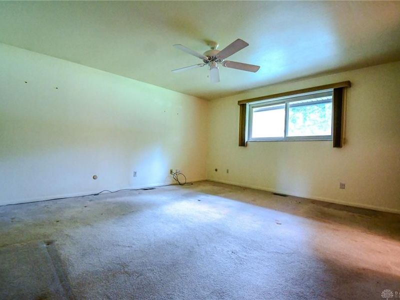 2228 E Whipp Road, Kettering, OH 45440 Photo 17