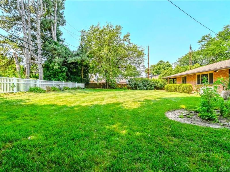 2228 E Whipp Road, Kettering, OH 45440 Photo 20