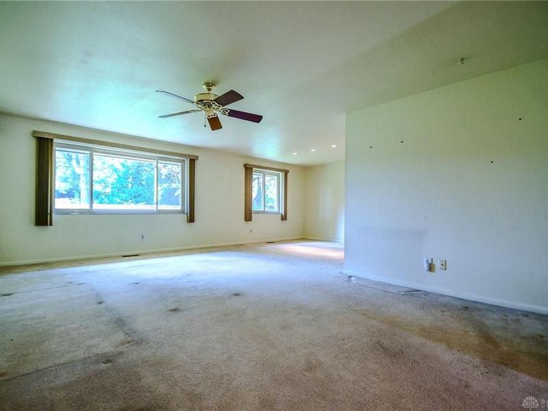 2228 E Whipp Road, Kettering, OH 45440 Photo 5