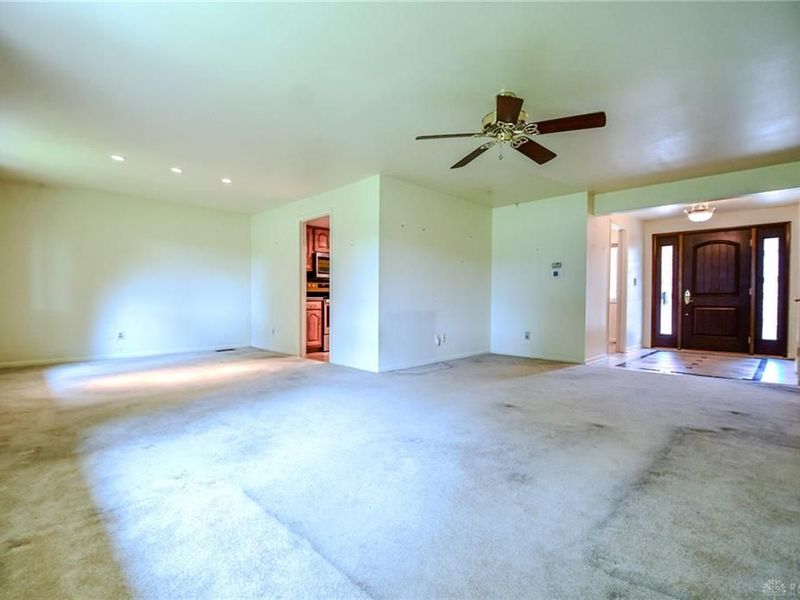 2228 E Whipp Road, Kettering, OH 45440 Photo 6