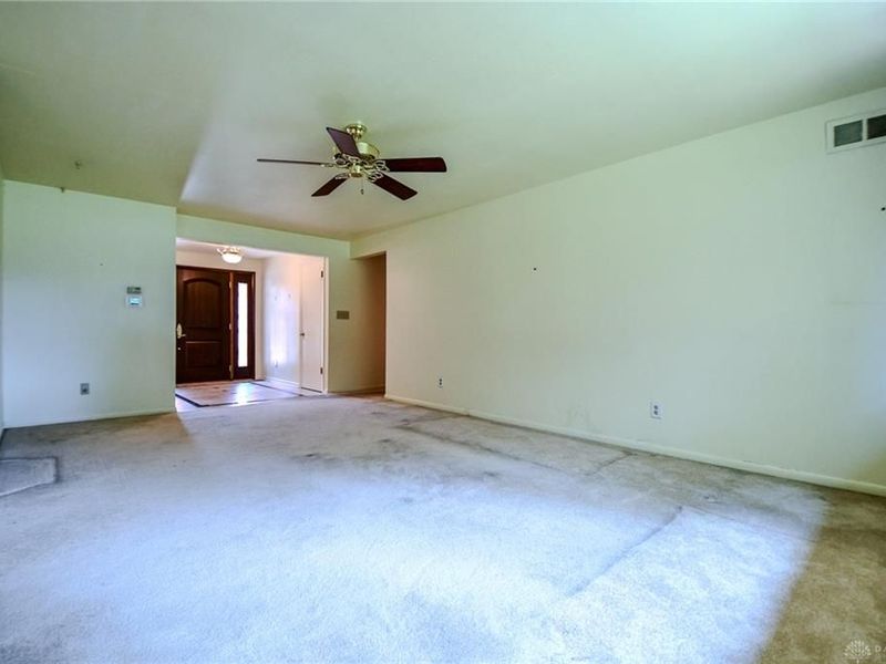 2228 E Whipp Road, Kettering, OH 45440 Photo 7