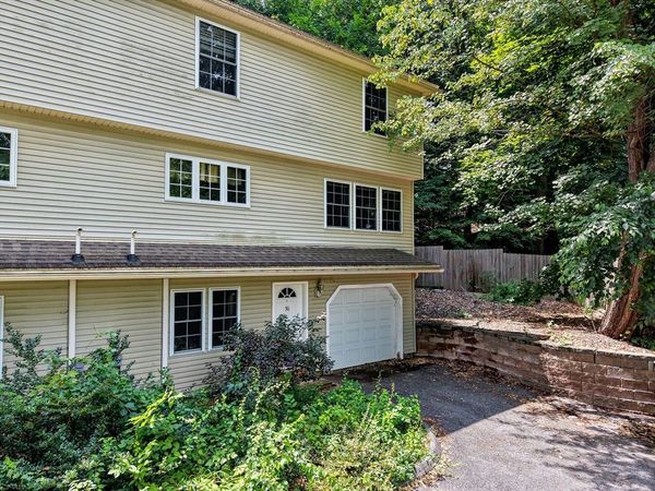 56 Montville St, Unit 56, Chicopee, MA 01013