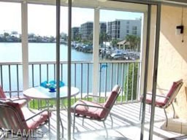 10682 Gulf Shore DR, Unit 104, NAPLES, FL 34108