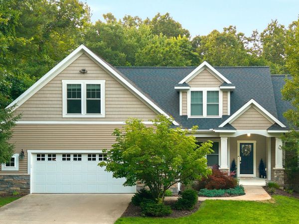 2153 Meek Drive NE, Belmont, MI 49306