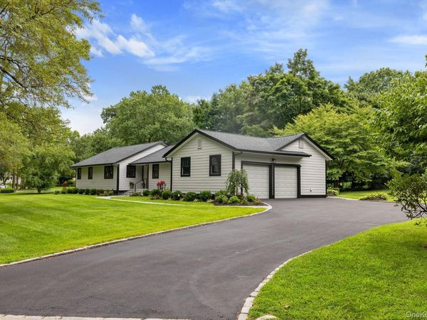 19 MICHAELS Lane, Old Brookville, NY 11545