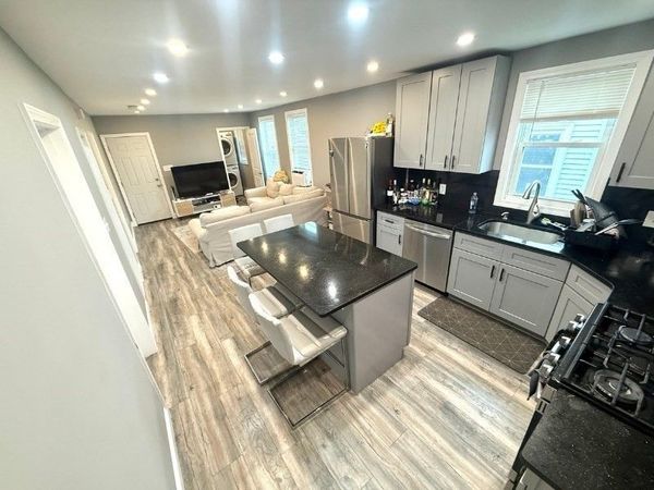 14 Vermont Ave., Unit 3, Somerville, MA 02145