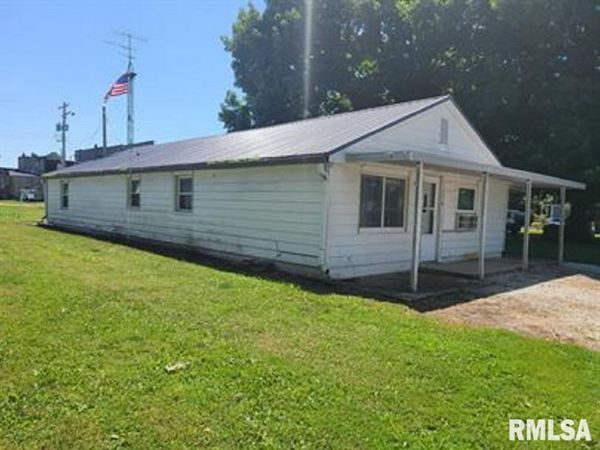 225 S JACKSON Street, Blandinsville, IL 61420