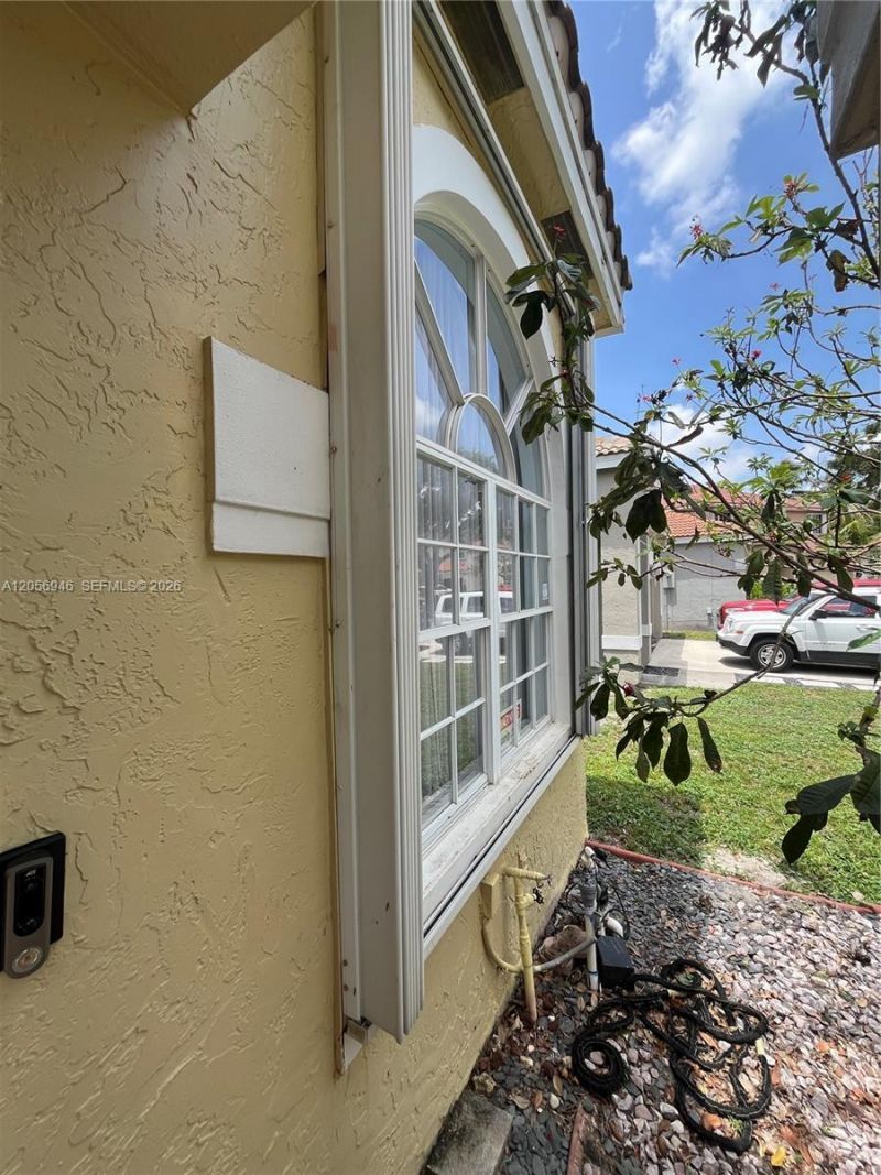 10854 Limeberry Dr, Cooper City, FL 33026 Photo