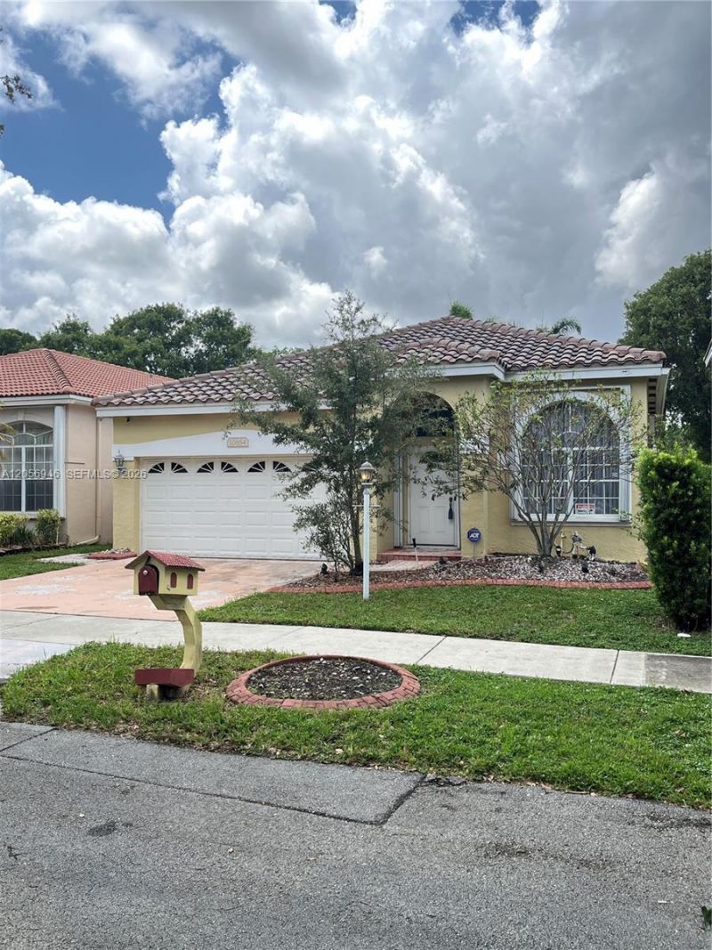 10854 Limeberry Dr, Cooper City, FL 33026 Photo