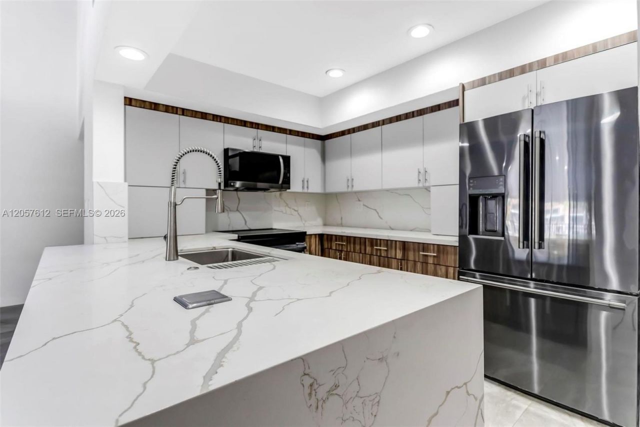 8350 Dundee Ter , Miami Lakes, FL 33016 Photo