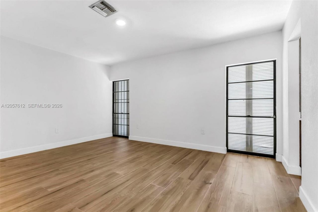 8350 Dundee Ter , Miami Lakes, FL 33016 Photo