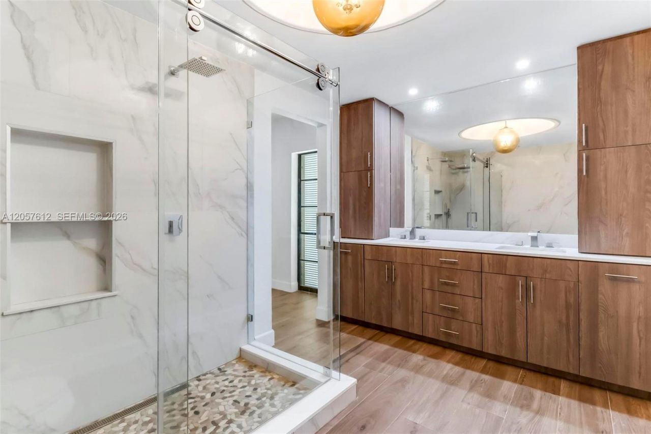 8350 Dundee Ter , Miami Lakes, FL 33016 Photo