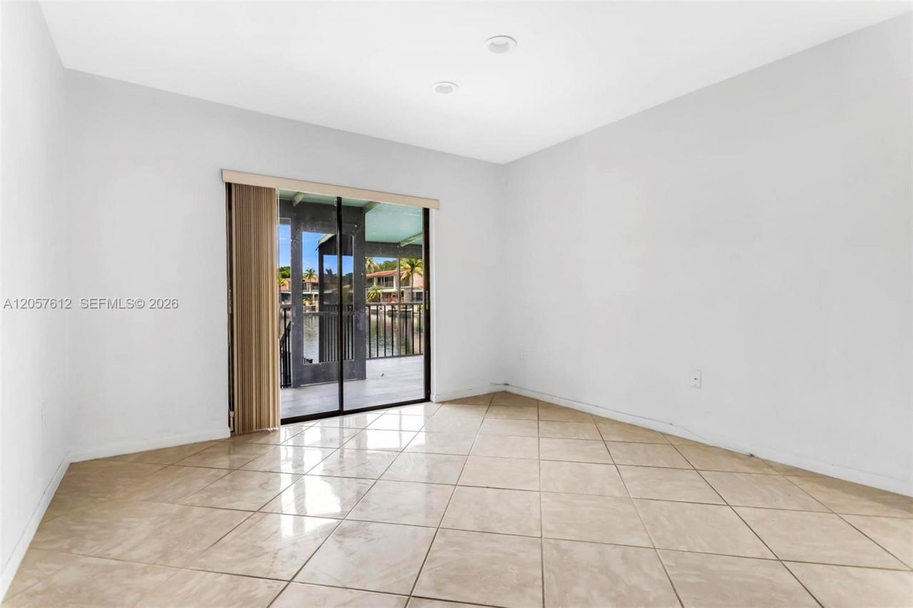8350 Dundee Ter , Miami Lakes, FL 33016 Photo