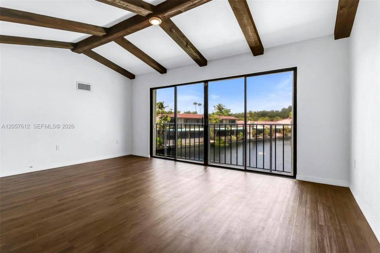 8350 Dundee Ter , Miami Lakes, FL 33016 Photo