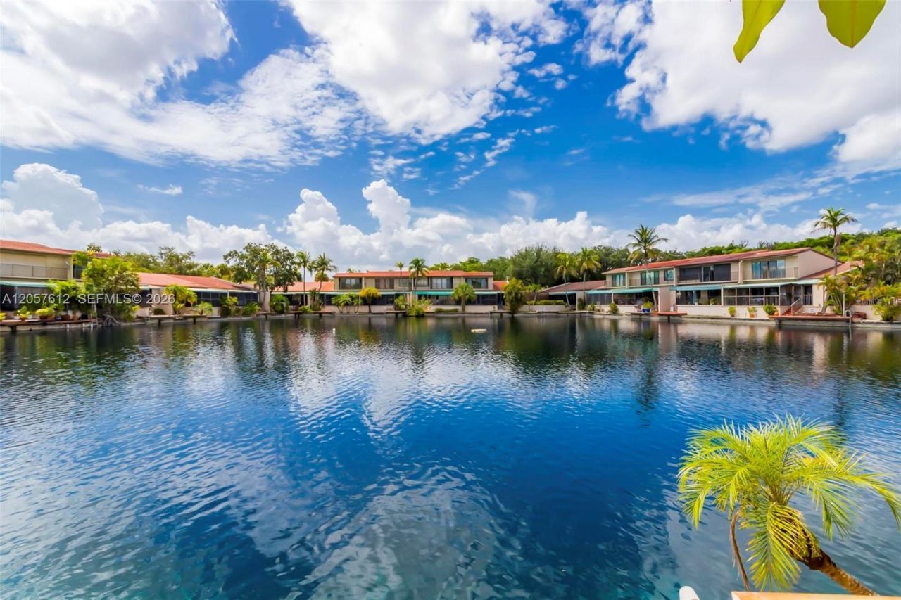 8350 Dundee Ter , Miami Lakes, FL 33016 Photo