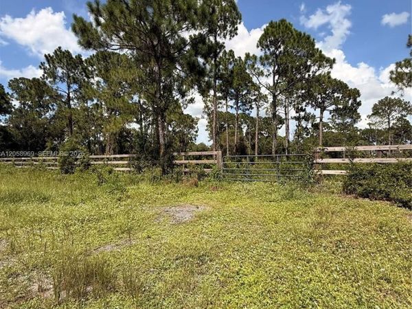 365 N Zambria St, Clewiston, FL 33440