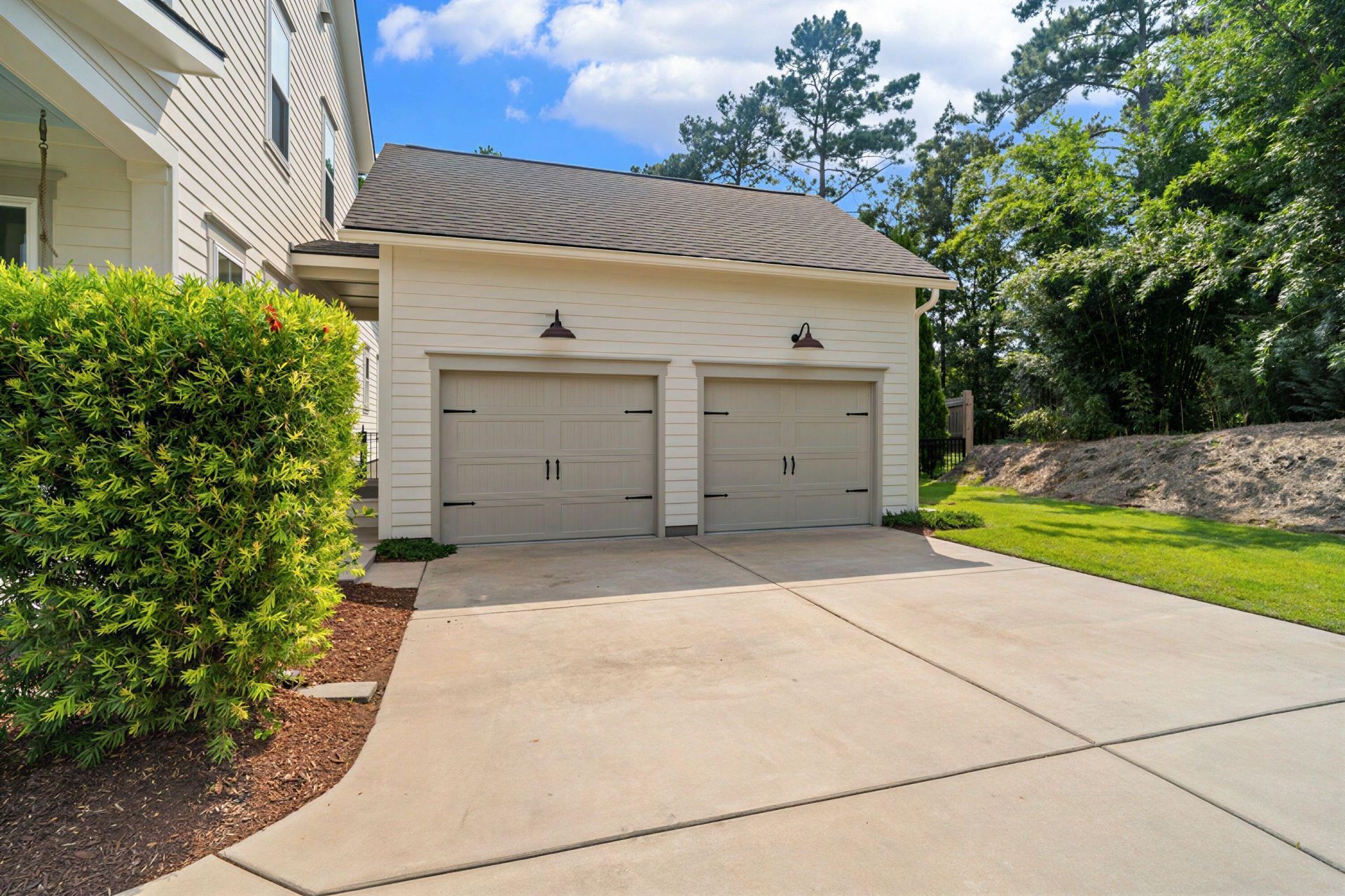 2056 Celebration Court Photo 29