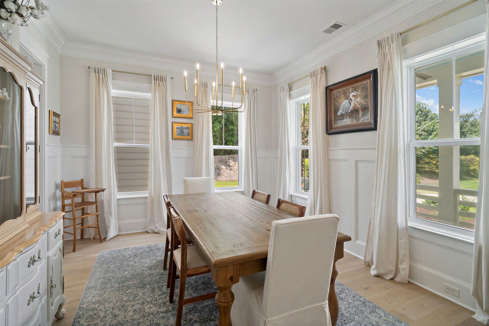 2056 Celebration Court Photo 6