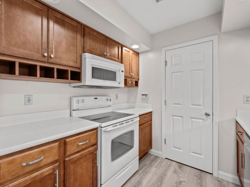 312 Lisa Ann Drive, Huron, OH 44839 Photo 5