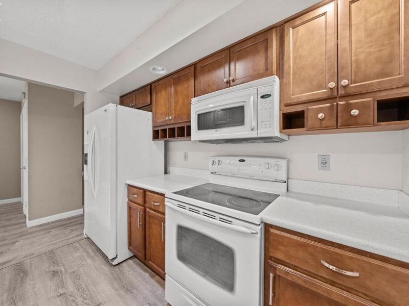 312 Lisa Ann Drive, Huron, OH 44839 Photo 6