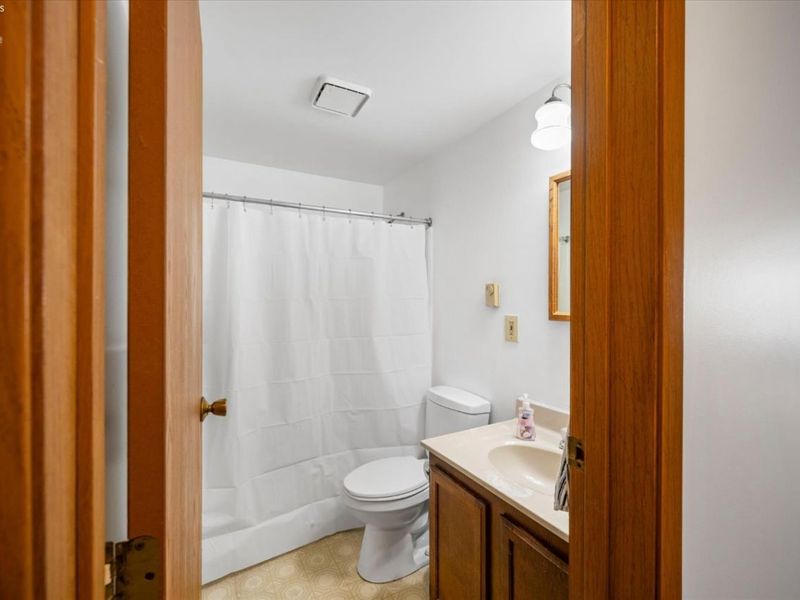 550 S Tiffin Street, Port Clinton, OH 43452 Photo 20