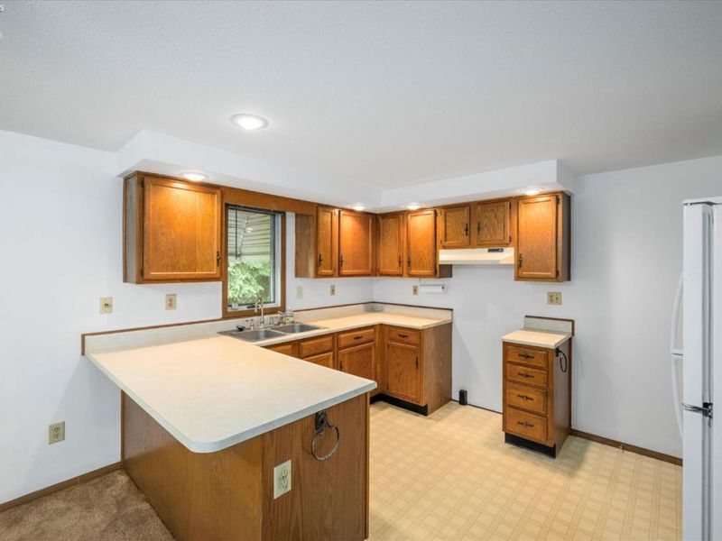 550 S Tiffin Street, Port Clinton, OH 43452 Photo 9