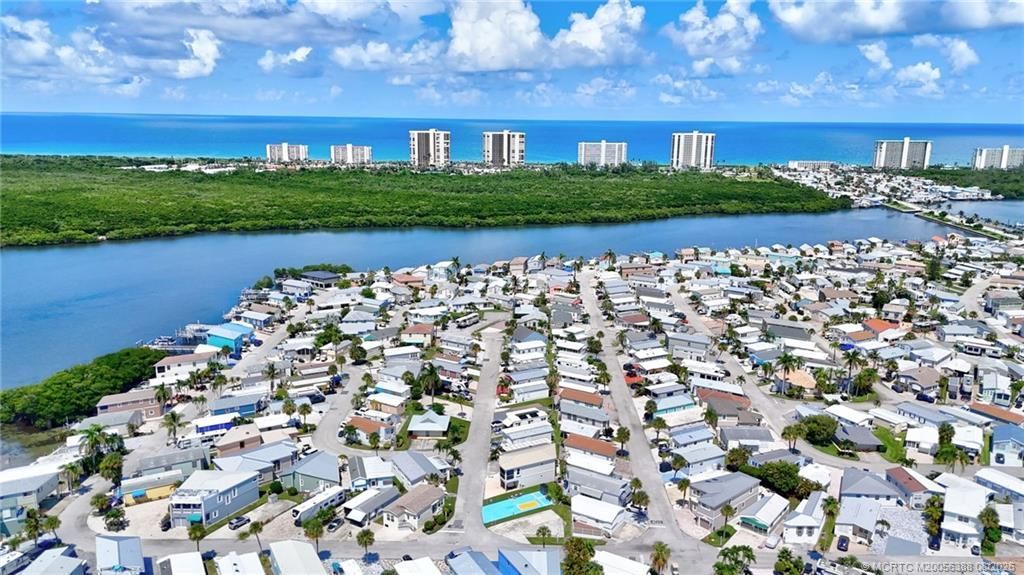 529 Nettles Boulevard, Jensen Beach, FL 34957 Photo