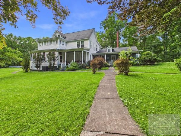 114 Papaya, Switchback, WV 24861