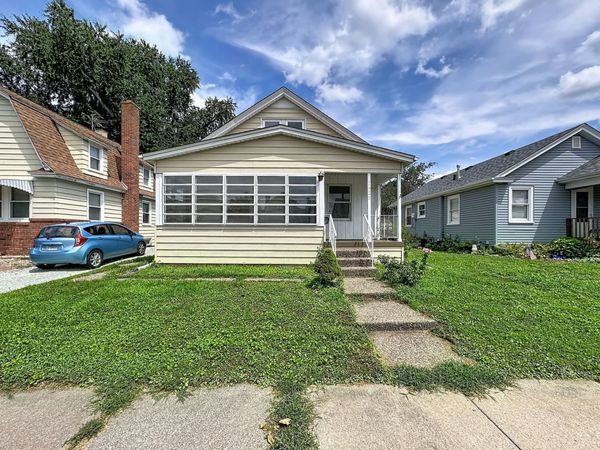 1525 41st Street , Rock Island, IL 61201