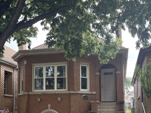 3132 N Lowell Avenue, Chicago, IL 60641
