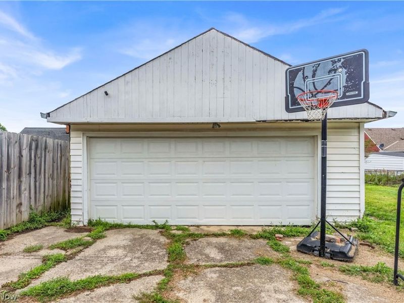 30015 Warren Road, Wickliffe, OH 44092 Photo 18