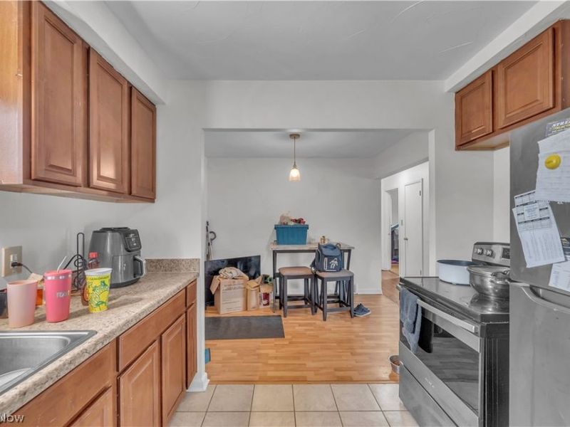 30015 Warren Road, Wickliffe, OH 44092 Photo 7