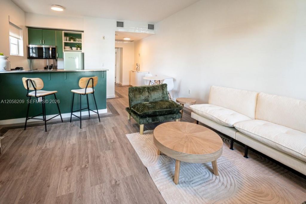 3917 N Meridian Ave, Unit 101, Miami Beach, FL 33140 Photo