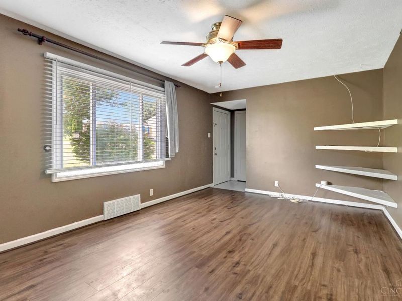 4072 West Fork Road, Green Township, OH 45247 Photo 6