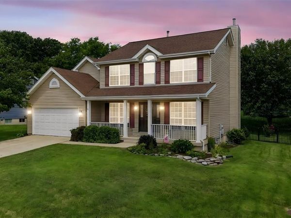 2052 Peine Forest Drive, Wentzville, MO 63385