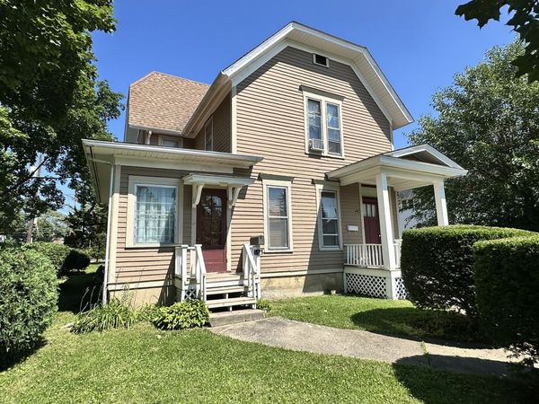 419-421 N Spring Street , Elgin, IL 60120