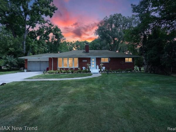 24414 Lois Lane, Southfield, MI 48075