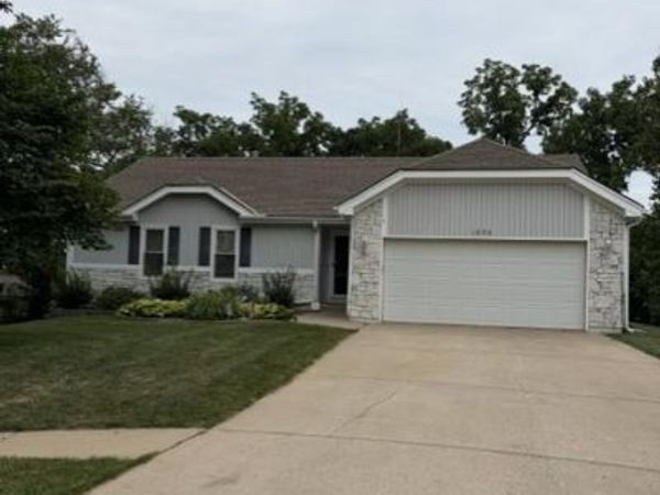1650 N Sunset Street, Olathe, KS 66061